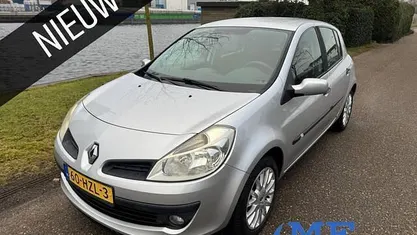 Occasion 2009 Renault Clio R.S. Collection Hatchback | € 2.749 (Eerlijke prijs)
