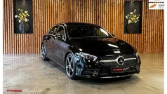 Gebruikt 2023 Mercedes A200 AMG line Sedan | € 28.900 (Eerlijke prijs)