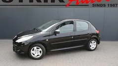 Zwart Gebruikt 2009 Peugeot 206+ Hatchback | € 2.149 (Eerlijke prijs)