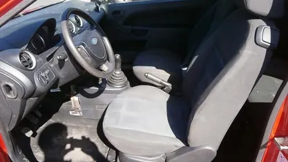 Gebruikt 2004 Ford Fiesta Style Hatchback | € 1.099 (Eerlijke prijs)