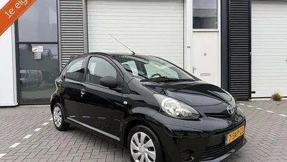 Occasion Toyota Aygo 68 PK (50 kW) 2013 Zwart Hatchback