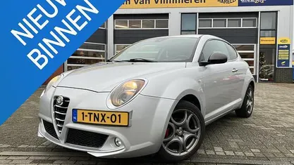 Grijs Gebruikt 2014 Alfa Romeo MiTo Hatchback | € 6.750 (Eerlijke prijs)