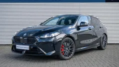 Zwart Gebruikt 2025 BMW 120 Comfort Edition Hatchback | € 45.950 (Eerlijke prijs)
