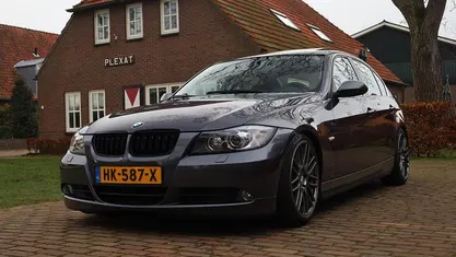 Grijs Occasion 2005 BMW 325 Executive Sedan | € 6.845 (Eerlijke prijs)