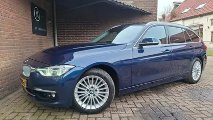 Occasion BMW 318 Luxury Line 136 PK (100 kW) 2019 Blauw (metallic) Stationwagen