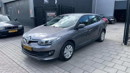 Occasion Renault Mégane GrandTour Authentique 116 PK (85 kW) 2015 Grijs, metallic lak Stationwagen