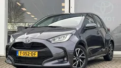 Gebruikt 2023 Toyota Yaris Hybrid Hatchback | € 23.250 (Eerlijke prijs)