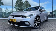 Gebruikt 2021 VW Golf VIII Style Hatchback | € 25.790 (Eerlijke prijs)