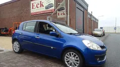 Blauw Gebruikt 2009 Renault Clio II Collection Hatchback | € 2.950 (Eerlijke prijs)