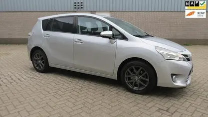 Occasion Toyota Verso Business Edition 147 PK (108 kW) 2016 Grijs MPV