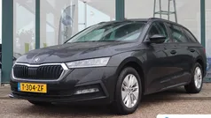 Zwart Gebruikt 2023 Skoda Octavia Business Line Stationwagen | € 24.895 (Eerlijke prijs)
