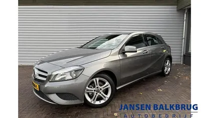 Grijs Gebruikt 2014 Mercedes A180 Ambition Hatchback | € 14.485 (Eerlijke prijs)