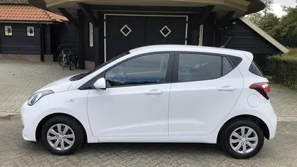 Occasion 2018 Hyundai i10 Comfort Hatchback | € 8.450 (Eerlijke prijs)