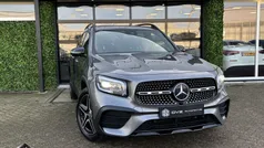 Grijs, metallic lak Gebruikt 2021 Mercedes GLB200 AMG SUV | € 37.950 (Eerlijke prijs)