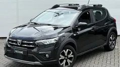 Zwart Gebruikt 2021 Dacia Sandero Comfort Hatchback | € 14.195 (Eerlijke prijs)