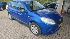 Blauw Gebruikt 2009 Dacia Sandero Ambiance Hatchback | € 2.950 (Eerlijke prijs)