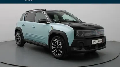 Blauw metallic Gebruikt 2025 Renault R4 Iconic SUV | € 33.490 (Eerlijke prijs)