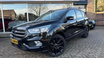 Occasion 2018 Ford Kuga Vignale SUV | € 16.900 (Eerlijke prijs)