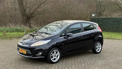 Zwart Gebruikt 2011 Ford Fiesta Titanium Hatchback | € 5.499 (Eerlijke prijs)