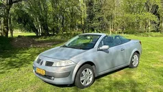 Gebruikt 2004 Renault Mégane Cabriolet Dynamique Cabriolet | € 2.290 (Eerlijke prijs)