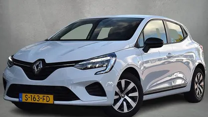 Wit Gebruikt 2023 Renault Clio V Equilibre Hatchback | € 14.750 (Eerlijke prijs)