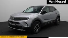 Grijs Gebruikt 2022 Opel Mokka-e Elegance SUV | € 19.900 (Eerlijke prijs)