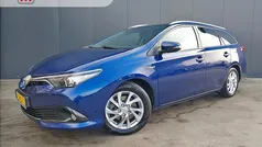 Gebruikt 2015 Toyota Auris Touring Sports Stationwagen | € 10.900 (Eerlijke prijs)