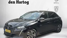 Zwart Gebruikt 2023 Peugeot 208 Allure Hatchback | € 16.900 (Eerlijke prijs)