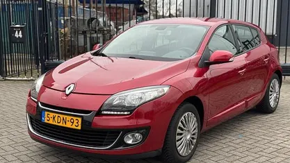 Occasion Renault Mégane III Collection 116 PK (85 kW) 2013 Rood Hatchback