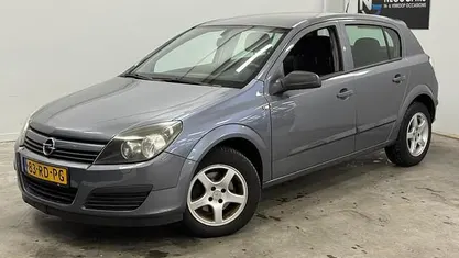 Occasion Opel Astra Essentia 105 PK (77 kW) 2005 Grijs Hatchback