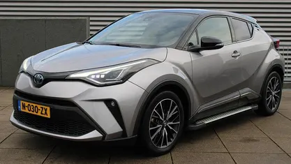 Grijs Occasion 2022 Toyota C-HR Edition SUV | € 23.945 (Eerlijke prijs)