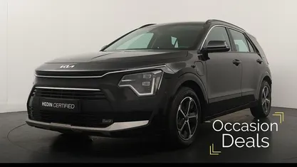 Zwart Occasion 2024 Kia Niro Start SUV | € 32.945 (Eerlijke prijs)
