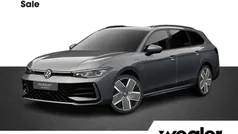 Zwart Nieuw 2024 VW Passat R-line Edition Stationwagen | € 55.480 (Goede deal)