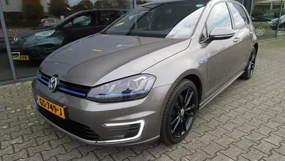 Occasion 2015 VW Golf VII GTE Hatchback | € 13.750 (Eerlijke prijs)