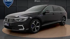 Zwart Gebruikt 2022 VW Passat GTE Stationwagen | € 27.950 (Eerlijke prijs)