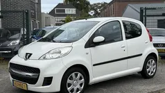 Wit Gebruikt 2011 Peugeot 107 Hatchback | € 3.750 (Eerlijke prijs)