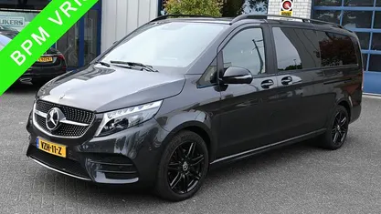 Gebruikt 2023 Mercedes V300 Avantgarde Edition MPV | € 64.950 (Eerlijke prijs)