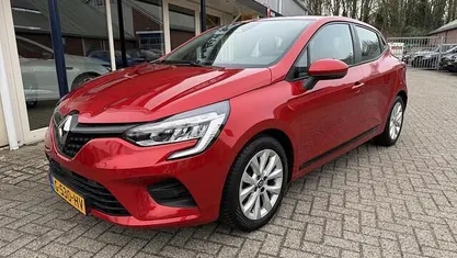 Occasion Renault Clio IV Zen 101 PK (74 kW) 2019 Rood Hatchback