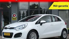 Wit Gebruikt 2014 Kia Rio Hatchback | € 7.900 (Eerlijke prijs)
