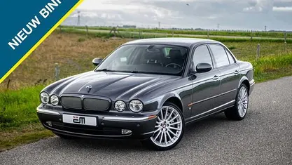 Grijs Gebruikt 2003 Jaguar XJR S Sedan | € 14.895 (Eerlijke prijs)