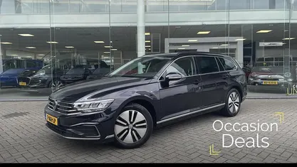 Zwart Occasion 2021 VW Passat Business Stationwagen | € 24.390 (Goede deal)