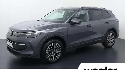 Grijs Occasion 2024 VW Tiguan Edition SUV | € 41.840 (Super prijs)