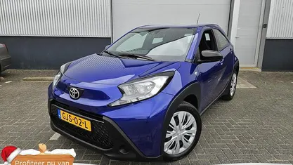 Blauw Gebruikt 2024 Toyota Aygo X Play SUV | € 17.500 (Eerlijke prijs)