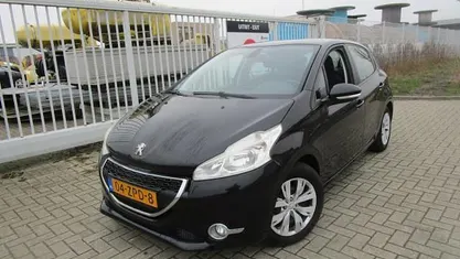Gebruikt 2013 Peugeot 208 Envy Hatchback | € 3.250 (Goede deal)