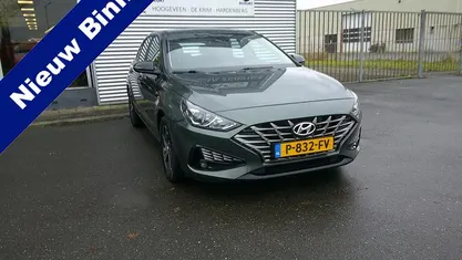 Grijs Occasion 2022 Hyundai i30 Comfort Hatchback | € 16.950 (Eerlijke prijs)