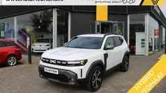Gebruikt 2025 Dacia Duster Journey SUV | € 34.945 (Eerlijke prijs)
