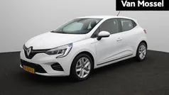 Gebruikt 2020 Renault Clio V Business Hatchback | € 15.440 (Eerlijke prijs)
