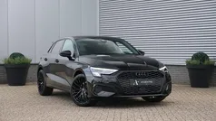 Zwart Gebruikt 2021 Audi A3 Sportback Black Edition Hatchback | € 23.890 (Eerlijke prijs)