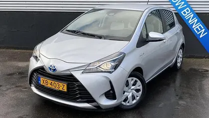 Zilver Occasion 2018 Toyota Yaris Active Hatchback | € 15.900 (Eerlijke prijs)