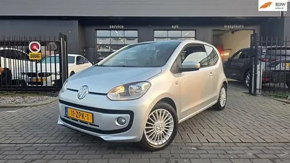 Gebruikt 2013 VW up! high up! Hatchback | € 5.450 (Eerlijke prijs)